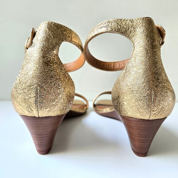 Tory Burch NEW Savannah Wedge Cracked Gold Leather Sandal Womens Size 9.5 NWOT - Picture 8 of 15